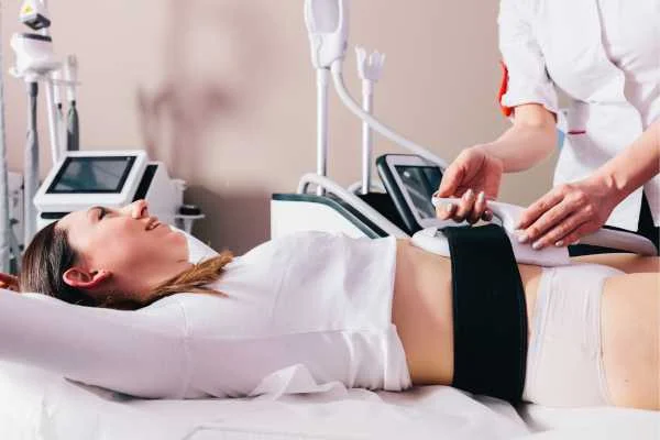 woman having body sculpting to help improve her body image and her mental health Daventry